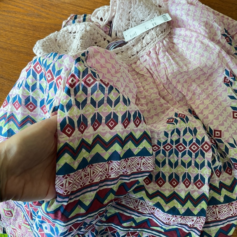 Kimchi Blue Cotton & Crocheted Top. Small. NWT. - Picture 9 of 10